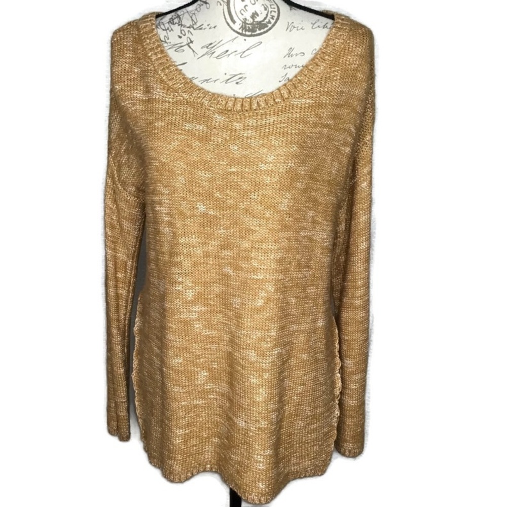 Gold and white loose knit relaxed fit Pullover sweater by Wet Seal